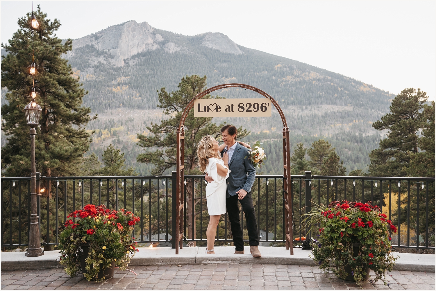 Couple elopes at Della Terra venues near Rocky Mountain National Park